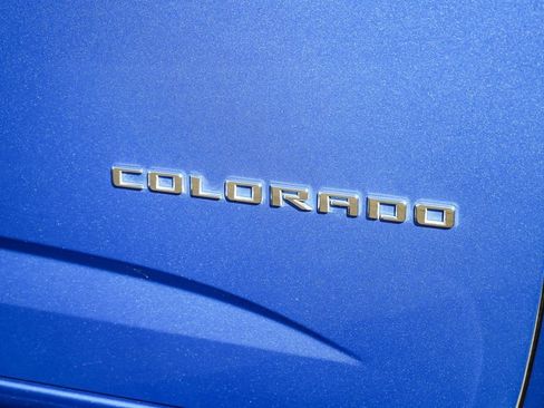 Used 2022 Chevrolet Colorado Z71 AWD/4WD image 11