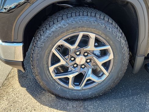 New 2026 GMC Sierra 1500 SLT image 8