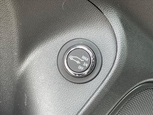 Used 2023 Buick Encore GX Select w/ Sport Touring Package AWD/4WD image 14