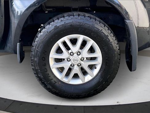 Used 2019 Nissan Frontier SV image 31