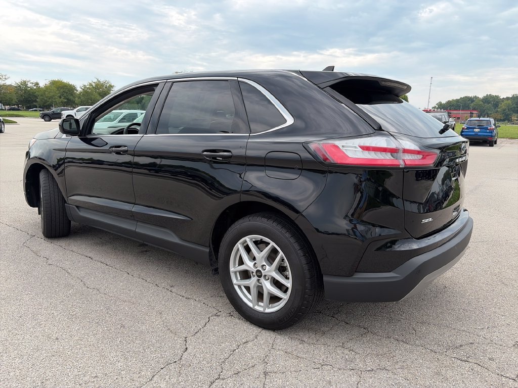 Used 2024 Ford Edge SEL w/ Convenience Package AWD/4WD image 5