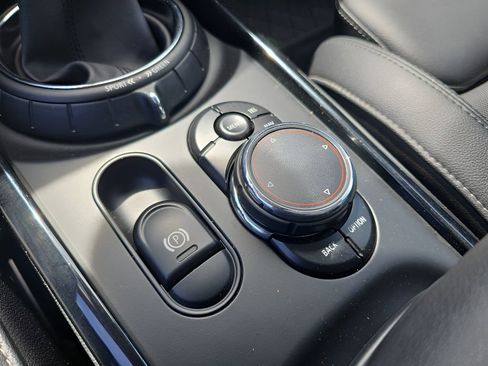 Used 2017 MINI Cooper Clubman S image 23