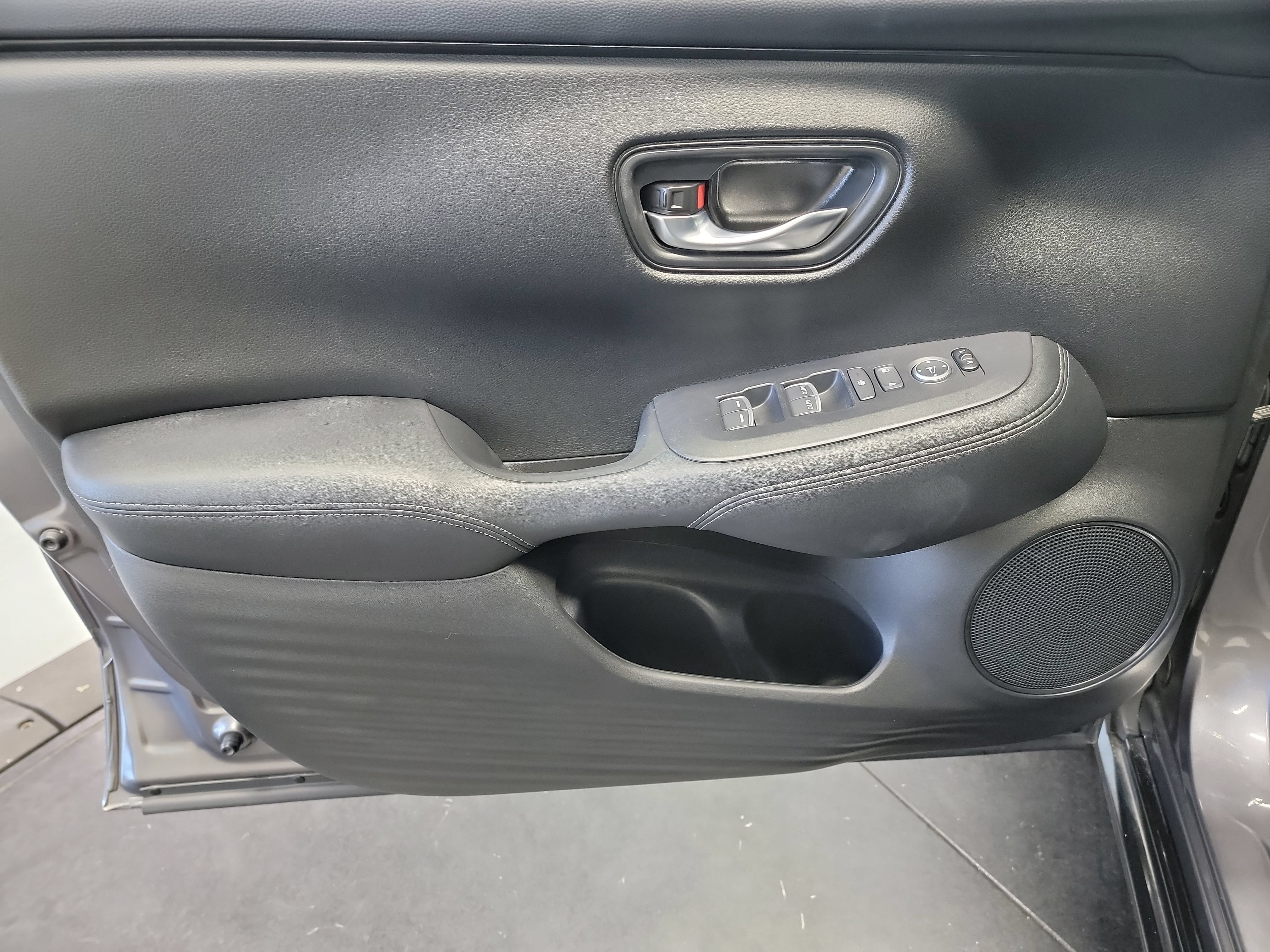 Used 2024 Honda HR-V EX-L image 13