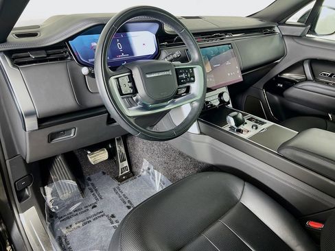 Used 2023 Land Rover Range Rover SV AWD/4WD image 9