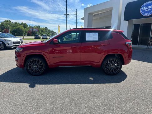 Used 2023 Jeep Compass Limited AWD/4WD image 2