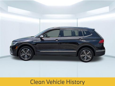 Used 2024 Volkswagen Tiguan Wolfsburg Edition AWD/4WD image 2