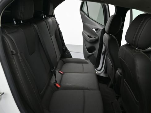 Used 2024 Buick Encore GX Preferred FWD image 9