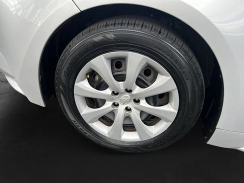 Used 2023 Toyota Corolla LE FWD image 11