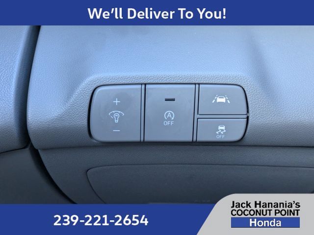 Used 2021 Hyundai Elantra SE FWD image 22