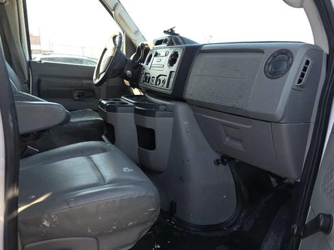 Used 2011 Ford E-150 and Econoline 150 image 6