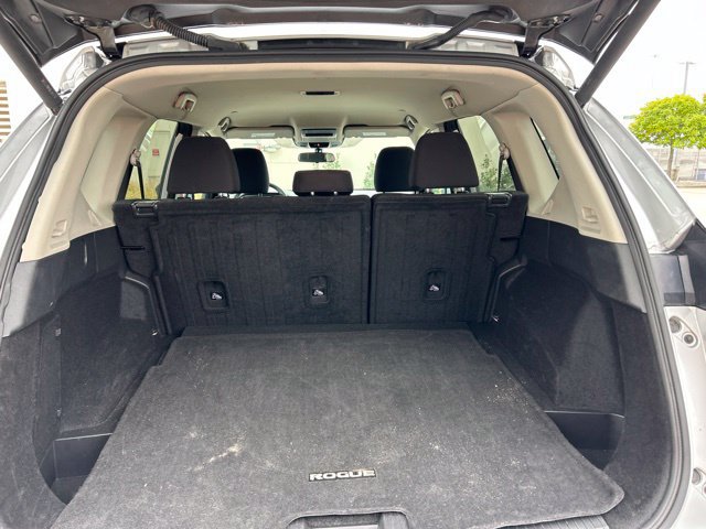 Used 2024 Nissan Rogue SV FWD image 8