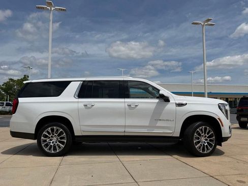 Used 2026 GMC Yukon XL Denali w/ Sun & Power Step Package AWD/4WD image 5