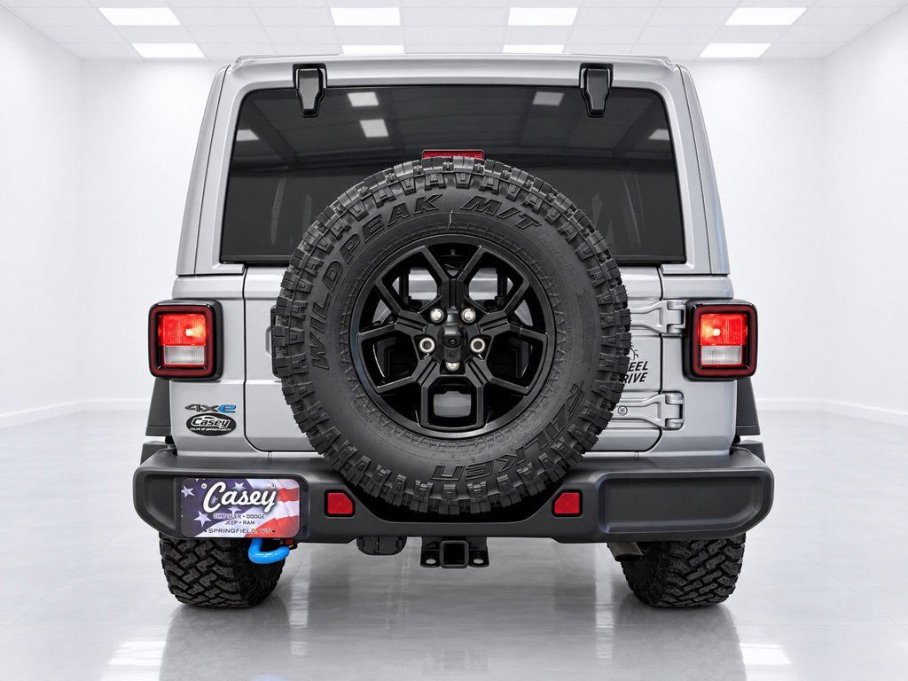 Used 2024 Jeep Wrangler Unlimited AWD/4WD image 17