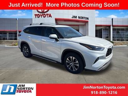 Used 2024 Toyota Highlander XLE