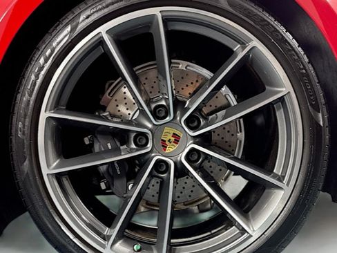Used 2020 Porsche 911 Carrera RWD image 13