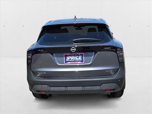 Used 2025 Nissan Kicks S image 6