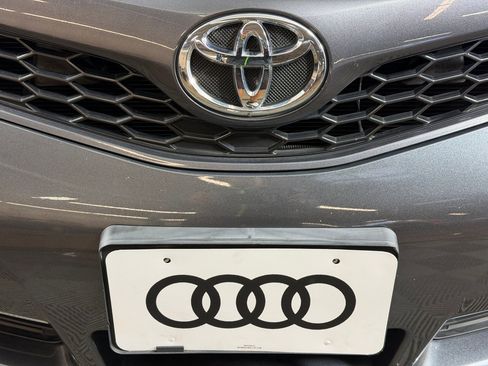 Used 2012 Toyota Camry SE FWD image 21