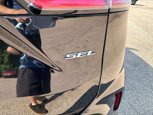 Used 2020 Ford Edge SEL AWD/4WD image 8