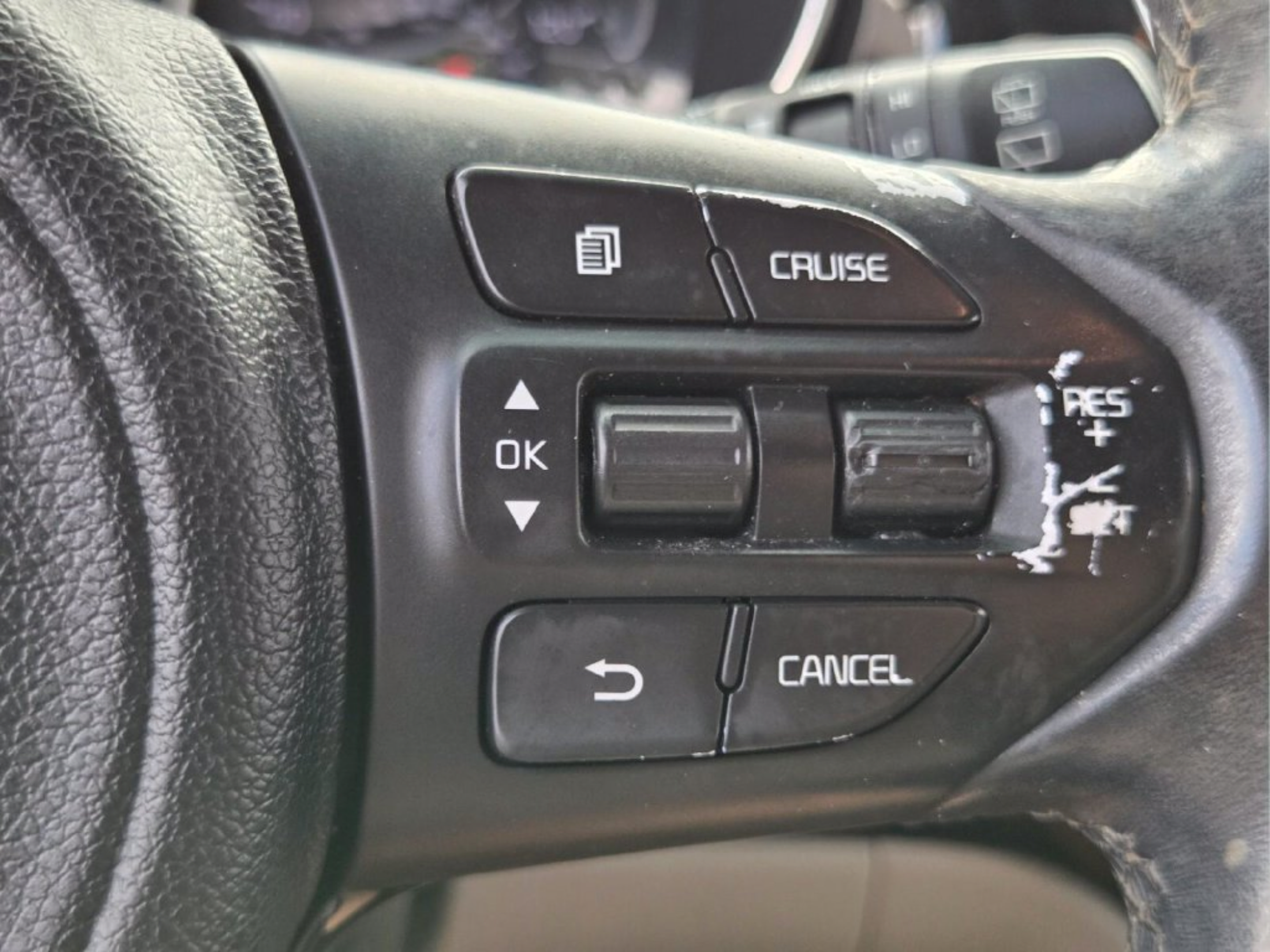 Used 2017 Kia Sedona EX FWD image 28