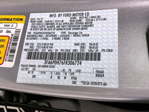 Used 2015 Ford Fusion SE w/ Equipment Group 201A image 30