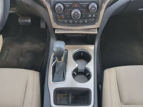 Used 2016 Jeep Grand Cherokee Laredo 75th Anniversary RWD image 21