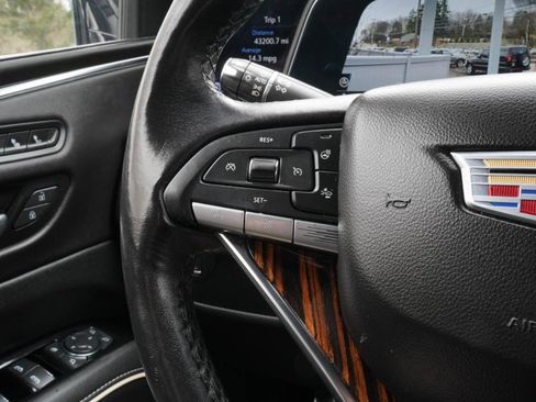 Used 2022 Cadillac Escalade Luxury AWD/4WD image 25
