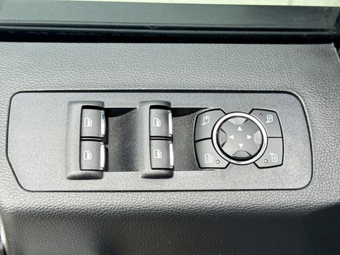 Used 2019 Ford F150 Lariat w/ Equipment Group 502A Luxury AWD/4WD image 20