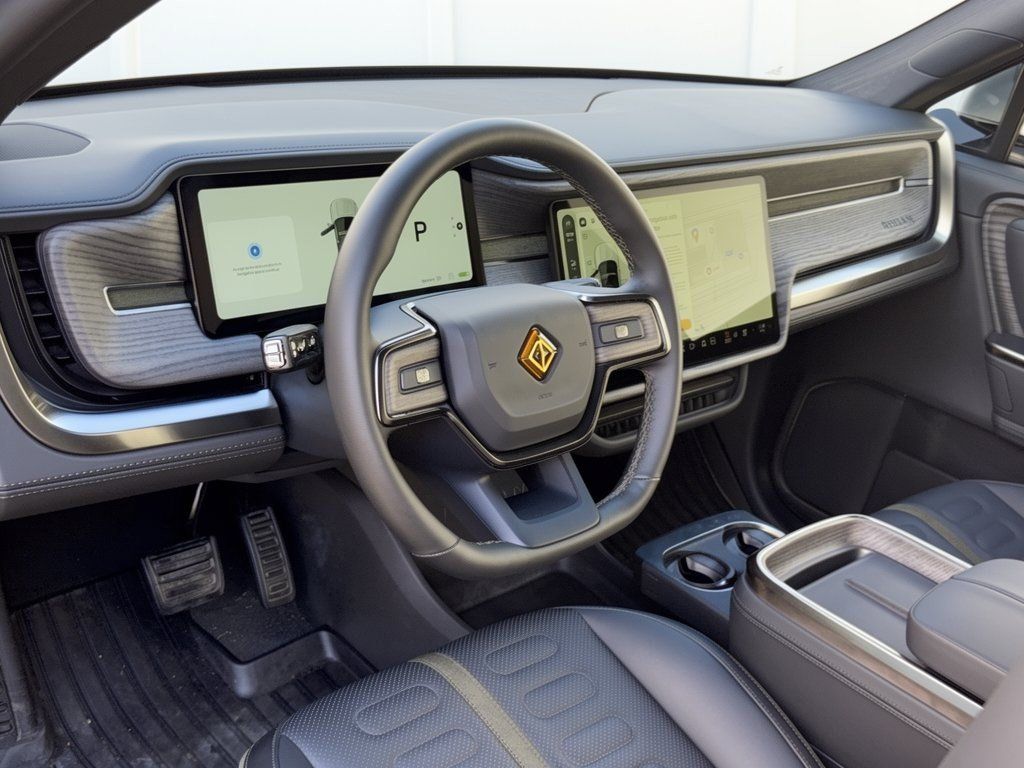 Used 2026 Rivian R1S Adventure Dual AWD/4WD image 4