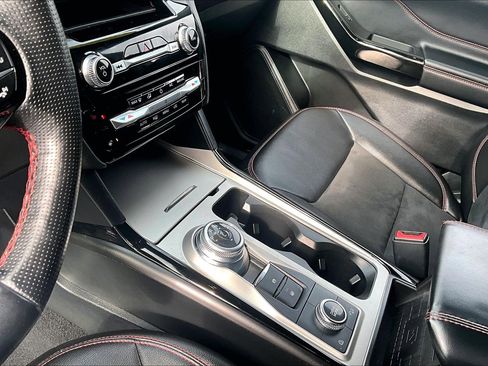 Used 2022 Ford Explorer ST-Line image 15