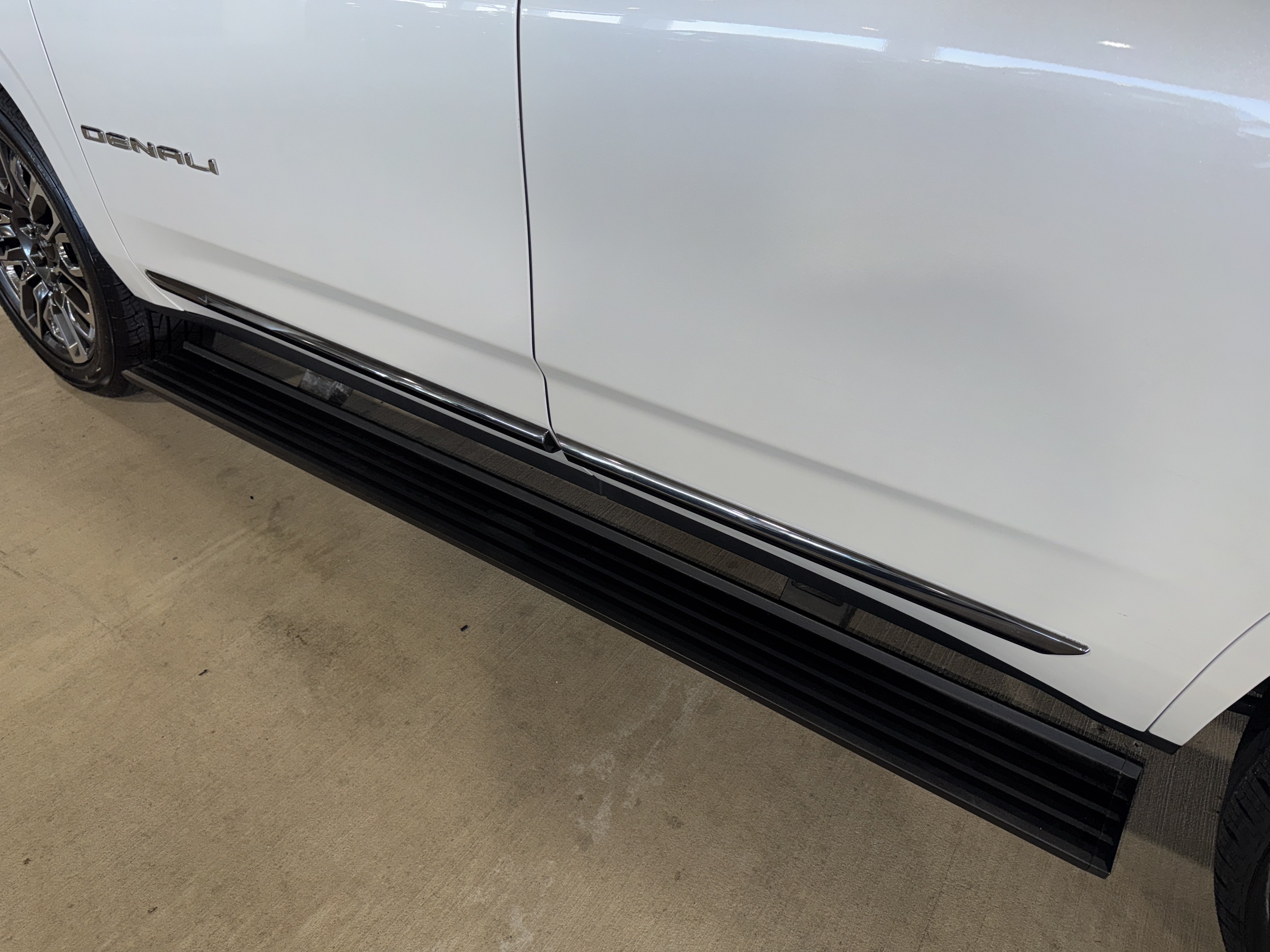 Used 2024 GMC Yukon Denali Ultimate AWD/4WD image 41