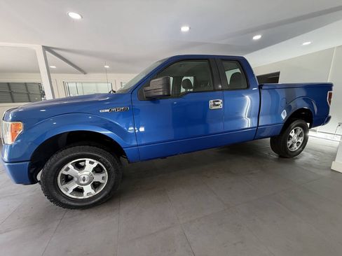 Used 2010 Ford F150 STX AWD/4WD image 4