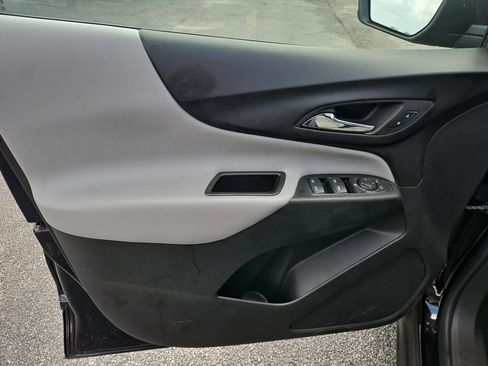 Used 2024 Chevrolet Equinox LS w/ LS Convenience Package image 16