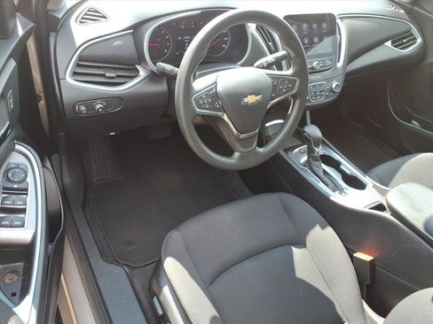 Used 2024 Chevrolet Malibu LT FWD image 18