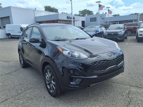 Used 2021 Kia Sportage S w/ S AWD Premium Package image 3