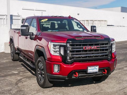Used 2022 GMC Sierra 2500 AT4 image 3