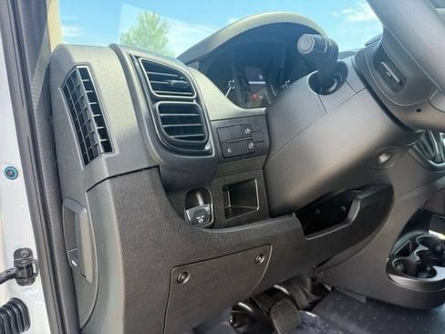 New 2026 RAM ProMaster 2500 w/ Convenience Group FWD image 31