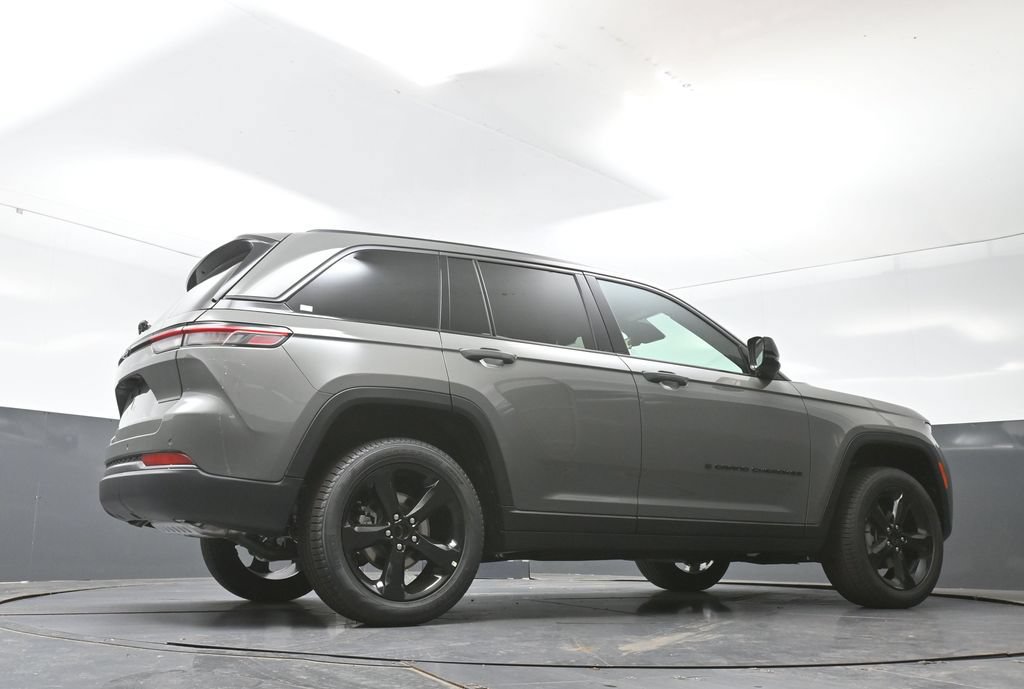 New 2027 Jeep Grand Cherokee Limited AWD/4WD image 31