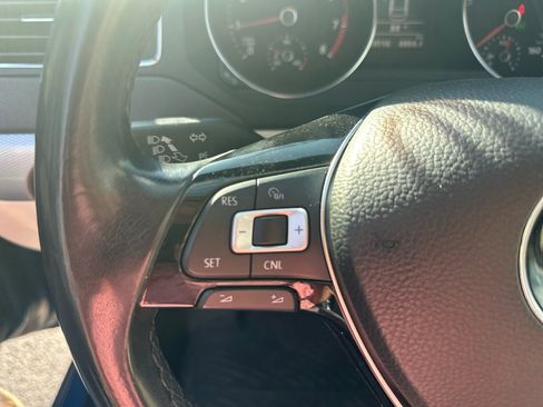 Used 2017 Volkswagen Jetta SE image 39