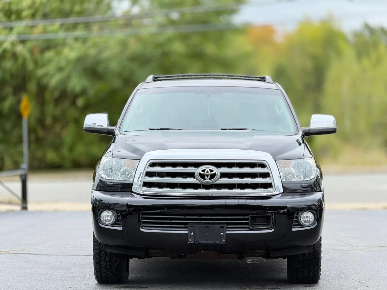 Used 2017 Toyota Sequoia Platinum AWD/4WD image 38