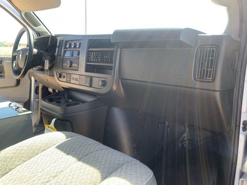 New 2026 Chevrolet Express 2500 w/ Driver Convenience Package image 27