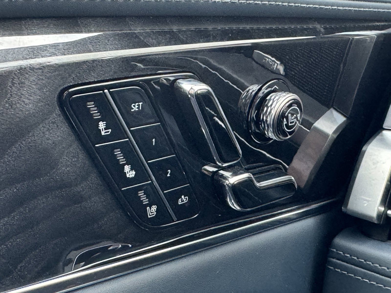New 2025 Cadillac Escalade IQ Sport 2 AWD/4WD image 32