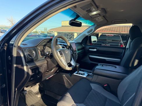 Used 2015 Toyota Tundra SR5 w/ SR5 Upgrade Package AWD/4WD image 13