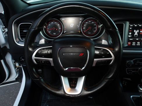 Used 2018 Dodge Charger R/T w/ Navigation & Travel Group image 12