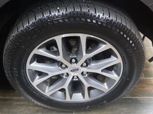 Used 2016 Ford Expedition EL XLT w/ Equipment Group 202A image 28