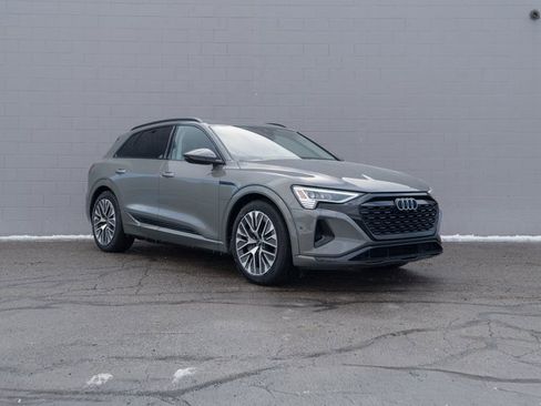 Certified 2024 Audi Q8 e-tron Premium Plus w/ Premium Plus Package image 9