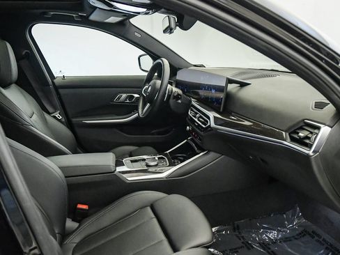Used 2023 BMW 330i Sedan w/ M Sport Package RWD image 17
