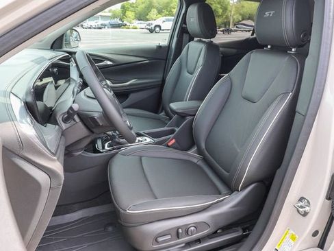 New 2026 Buick Encore GX Sport Touring AWD/4WD image 15