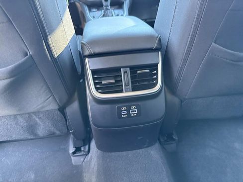 Used 2023 Subaru Outback Premium image 17