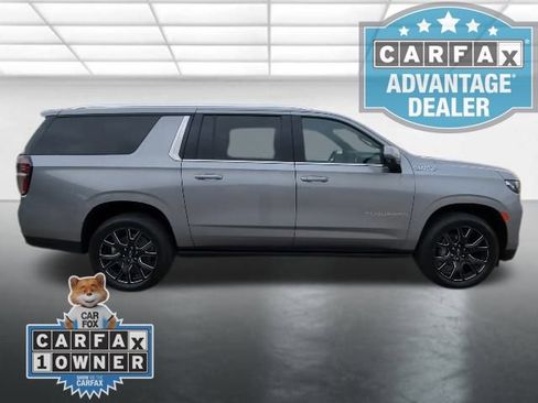 Used 2023 Chevrolet Suburban High Country image 33