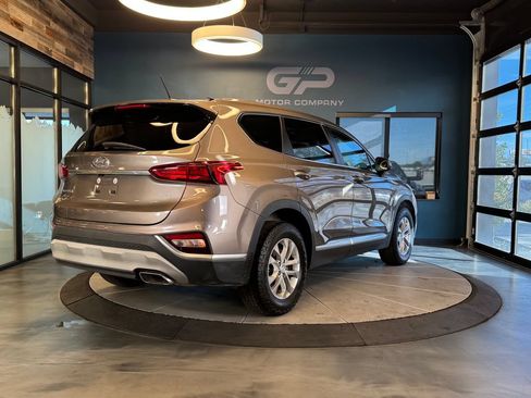 Used 2019 Hyundai Santa Fe SE AWD/4WD image 3